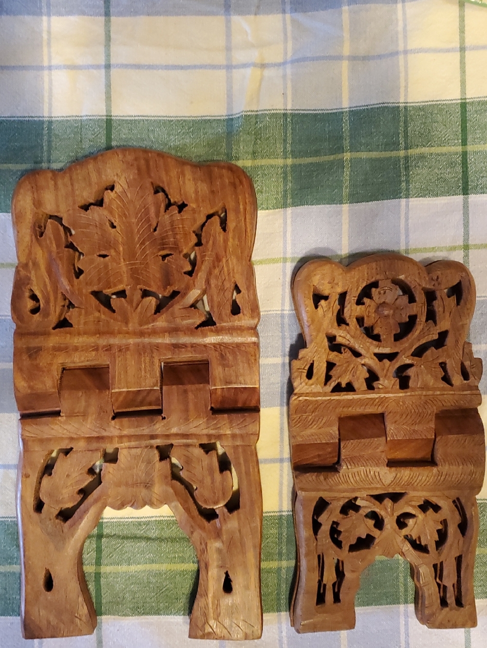 2 Beautiful Wood Book Holders / 1 Lrg, 1 Sml